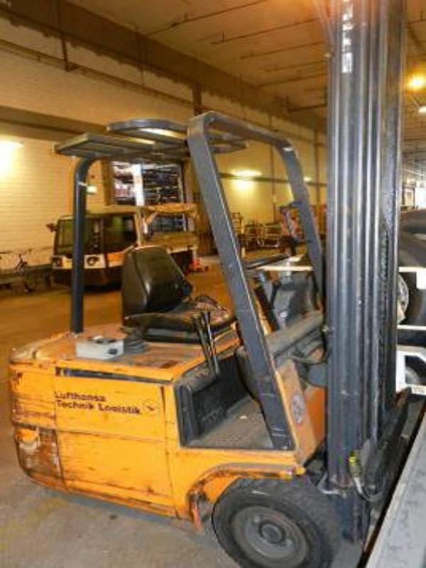 Gepflegte Flurförderfahrzeuge-3
