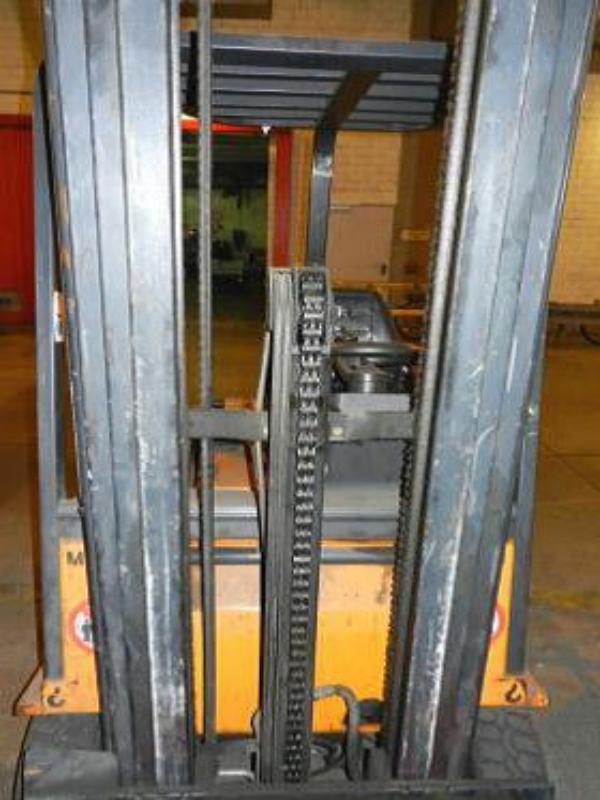 Gepflegte Flurförderfahrzeuge-4