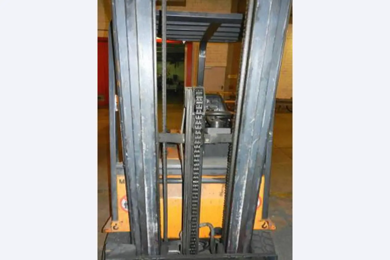 Gepflegte Flurförderfahrzeuge-4