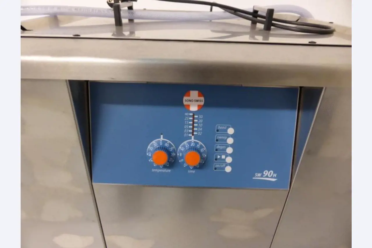 Photovoltaik Maschinen<br>eines renommierten Photovoltaikherstellers <br>(Preis auf Anfrage)
-3
