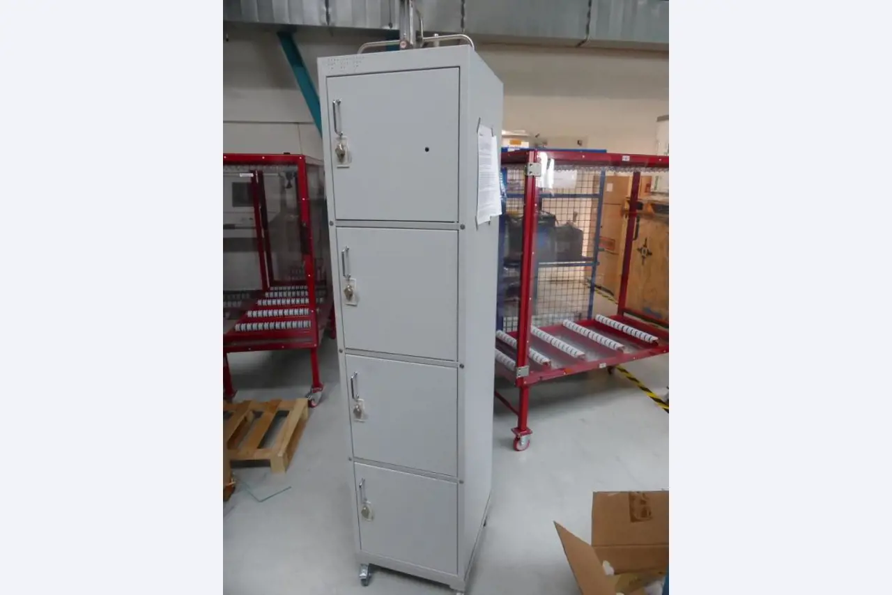 Machines photovoltaïques<br>d'un fabricant de panneaux photovoltaïques renommé <br>(prix sur demande)
-1