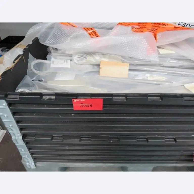 Machines photovoltaïques<br>d'un fabricant de panneaux photovoltaïques renommé <br>(prix sur demande)
-2