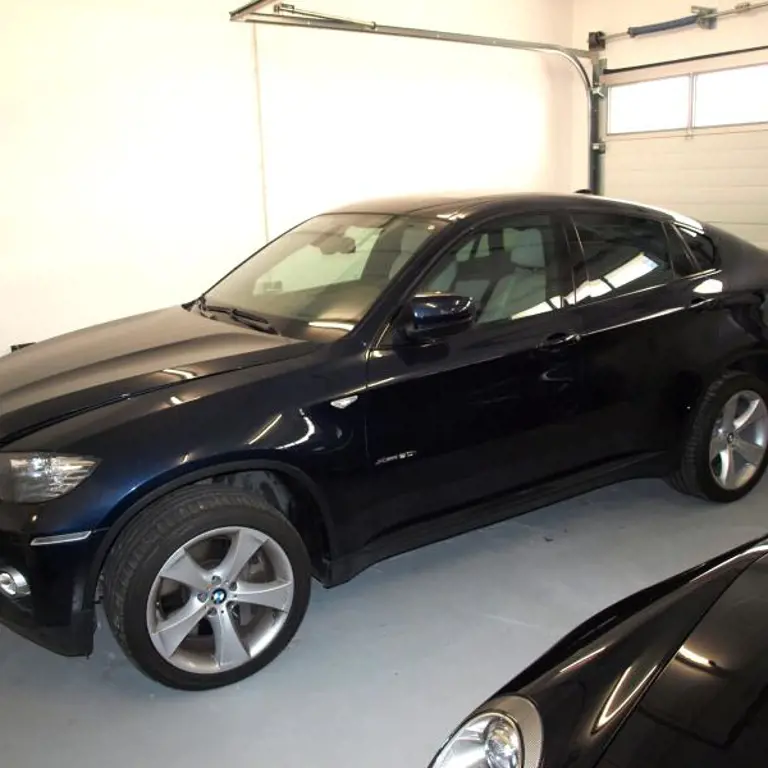 car BMW X6