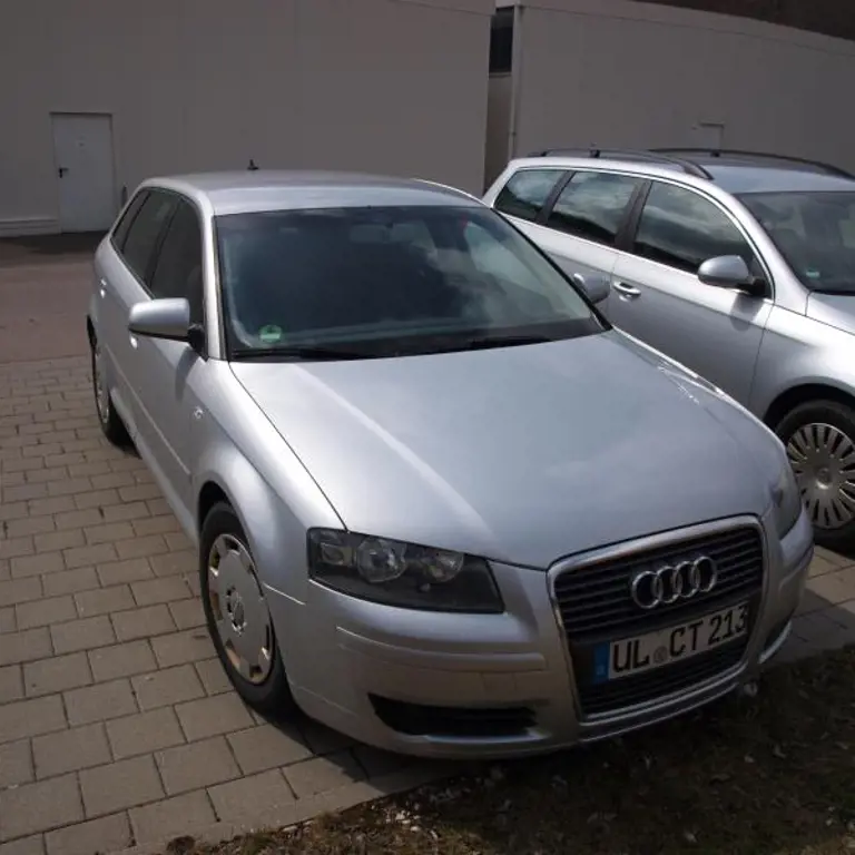 car Audi A 3