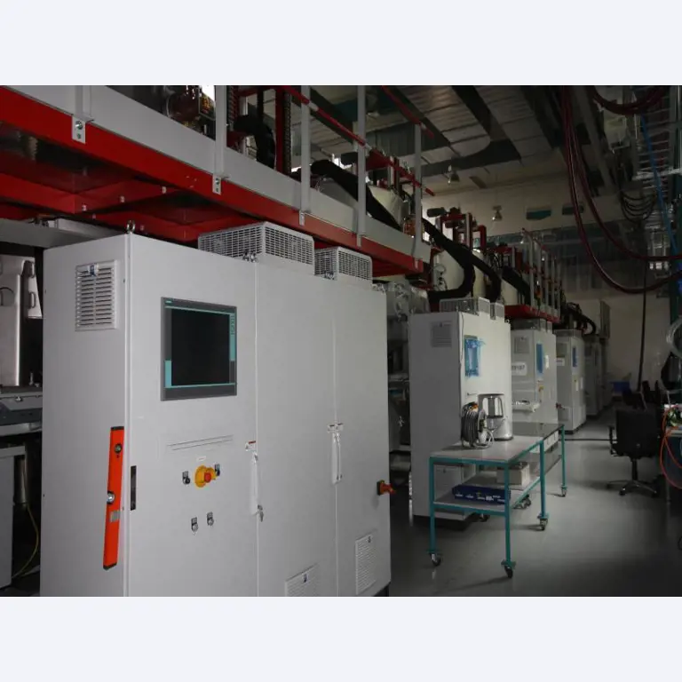 Machines photovoltaïques<br>d'un fabricant de panneaux photovoltaïques renommé <br>(prix sur demande)
-9