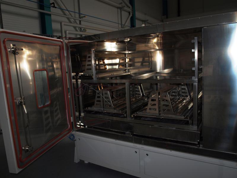 Photovoltaik Maschinen<br>eines renommierten Photovoltaikherstellers <br>(Preis auf Anfrage)
-2
