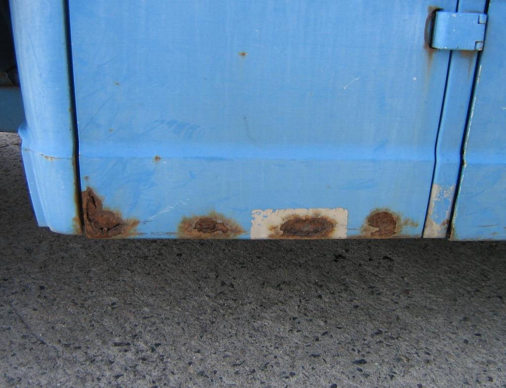 les véhicules d'aéroport qui ne sont plus utilisés-5