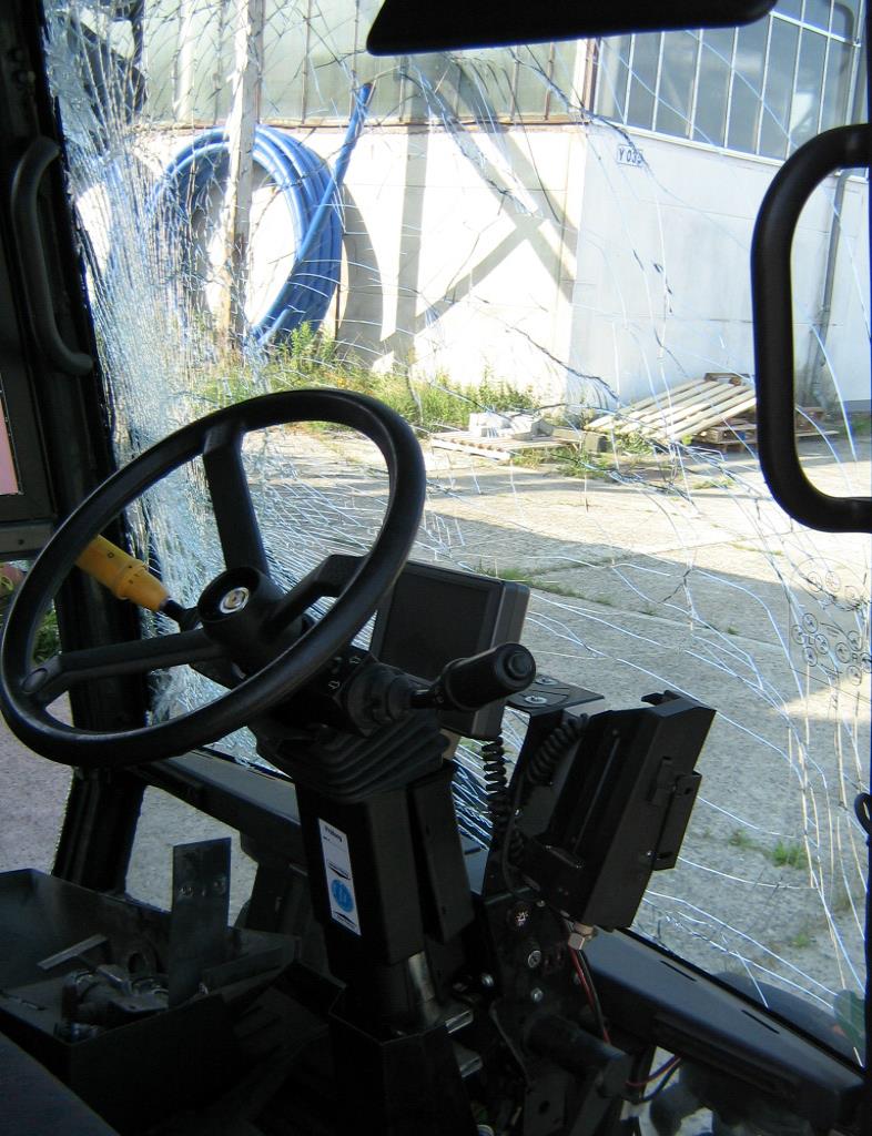 les véhicules d'aéroport qui ne sont plus utilisés-6