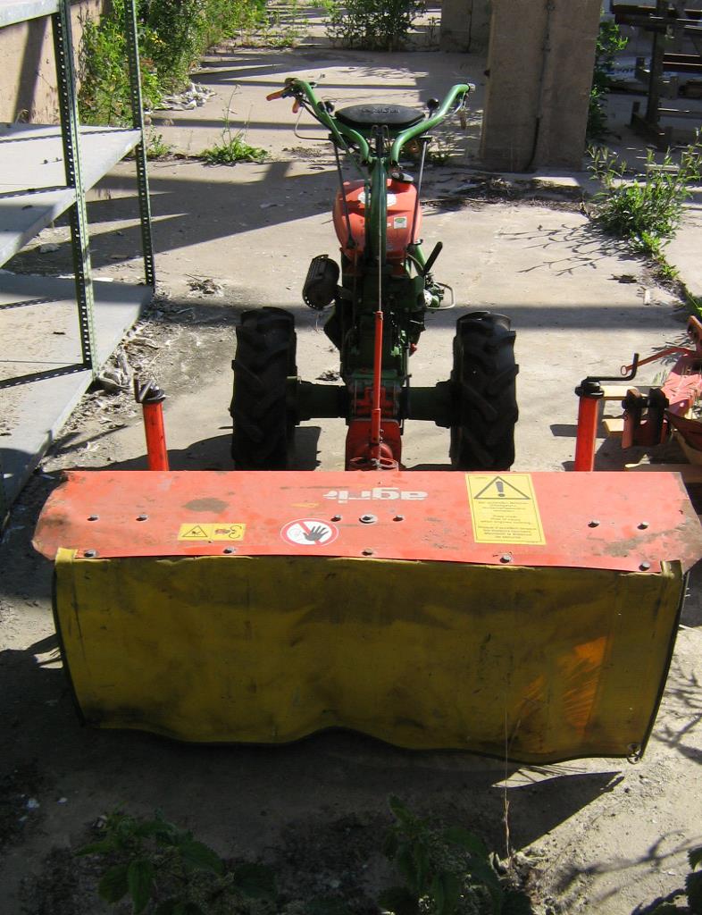 les véhicules d'aéroport qui ne sont plus utilisés-2