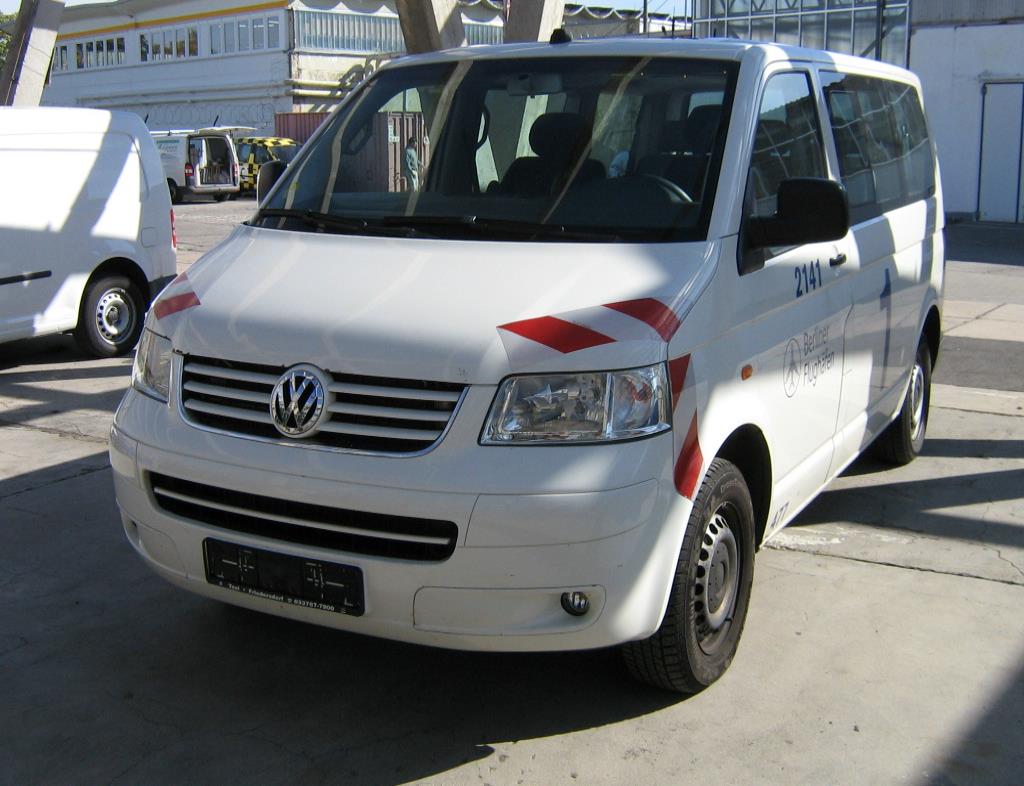 les véhicules d'aéroport qui ne sont plus utilisés-2