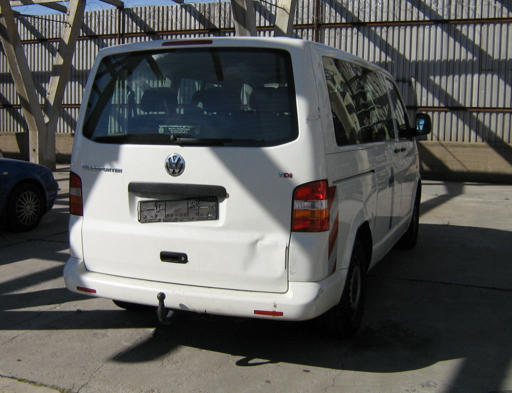 les véhicules d'aéroport qui ne sont plus utilisés-3