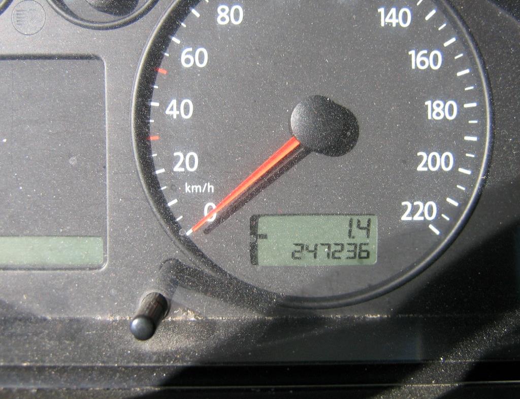 les véhicules d'aéroport qui ne sont plus utilisés-4