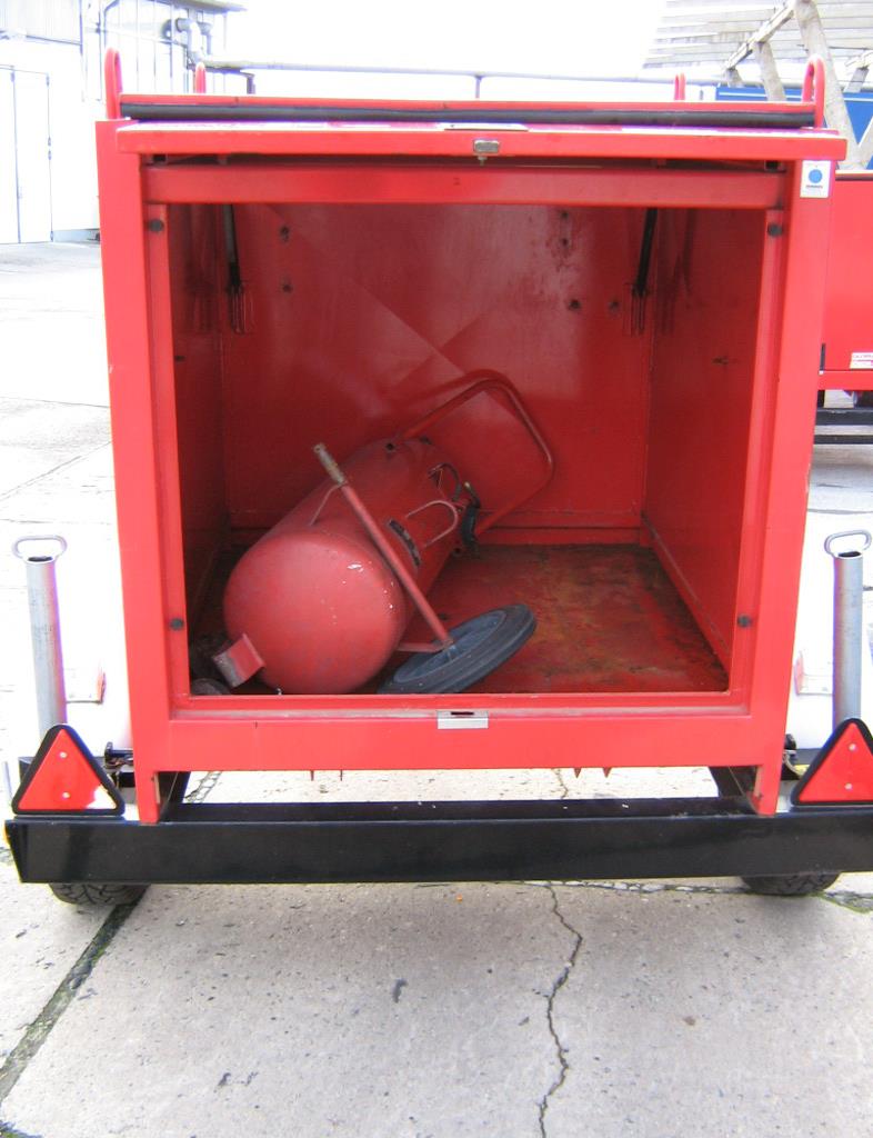 les véhicules d'aéroport qui ne sont plus utilisés-11