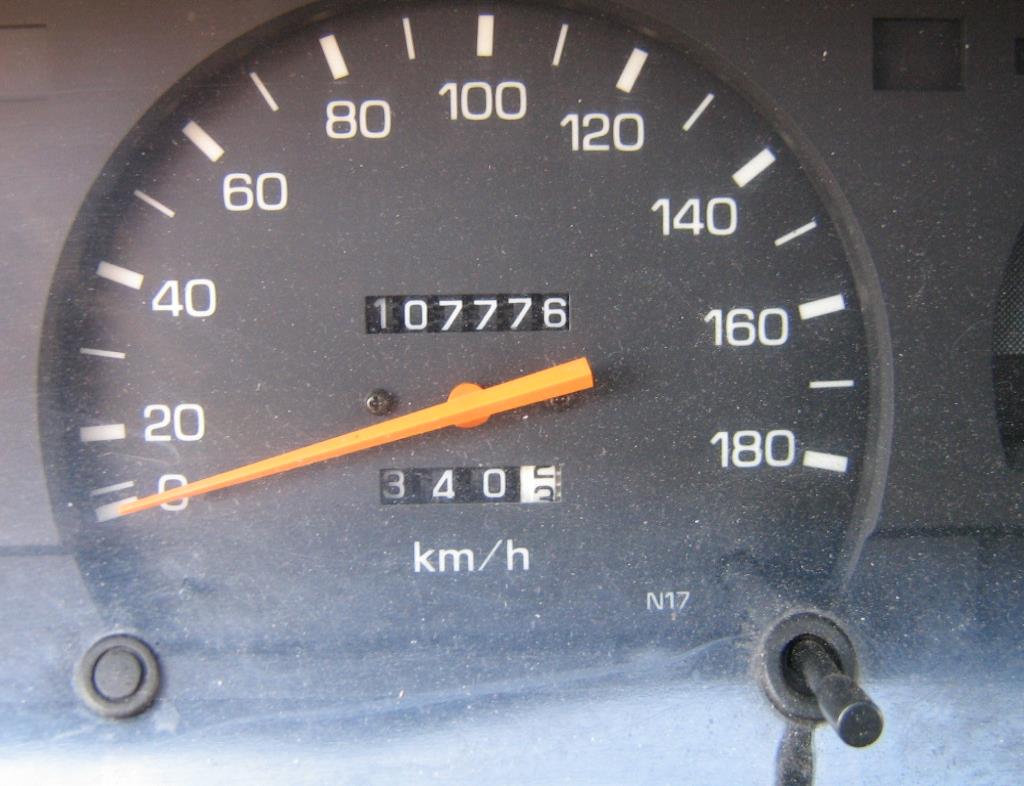 les véhicules d'aéroport qui ne sont plus utilisés-5