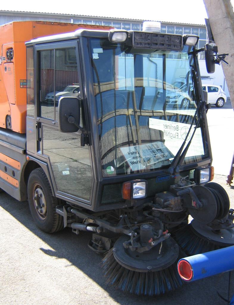 les véhicules d'aéroport qui ne sont plus utilisés-5