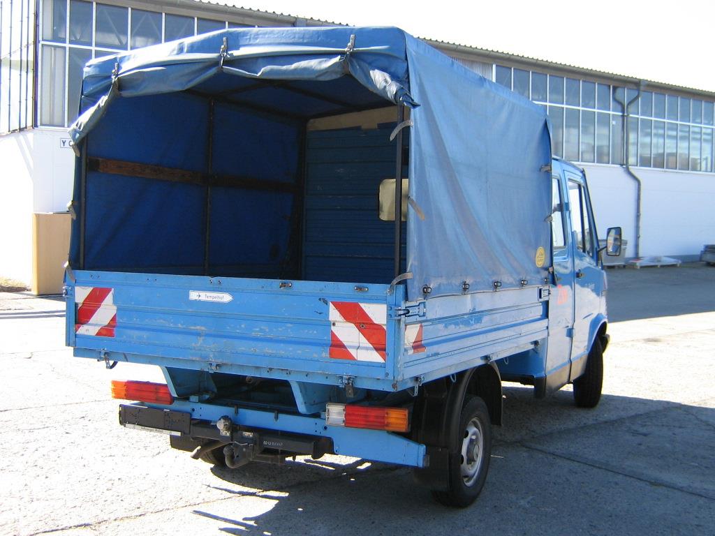 nicht mehr benötigte Flughafenfahrzeuge-5