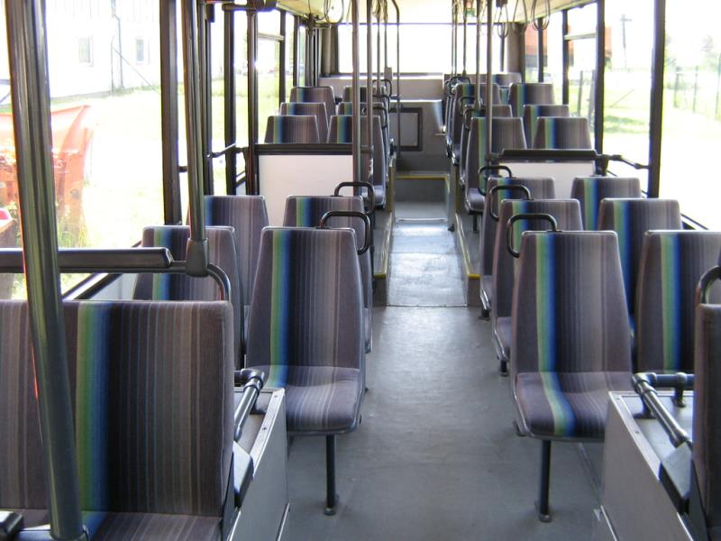 les véhicules d'aéroport qui ne sont plus utilisés-4