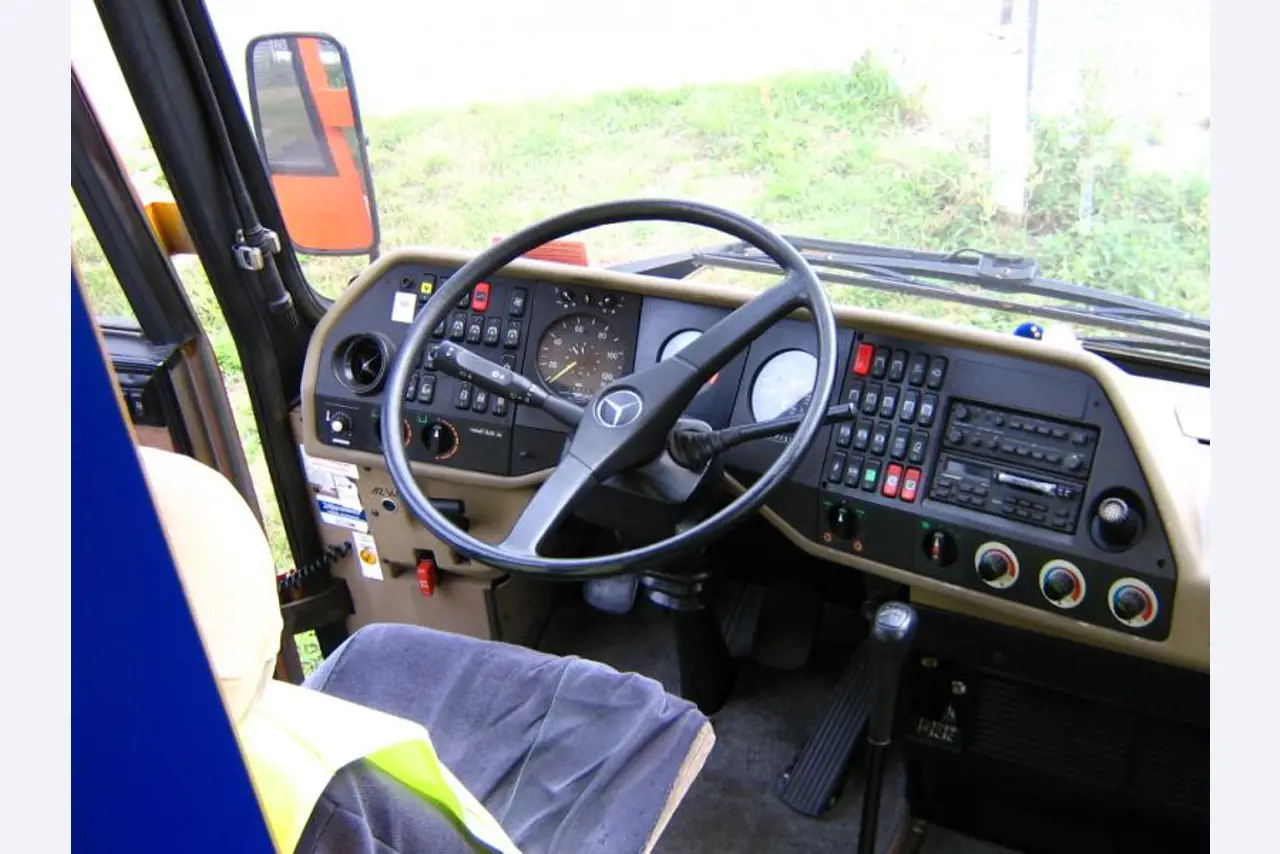 airport vehicles-4