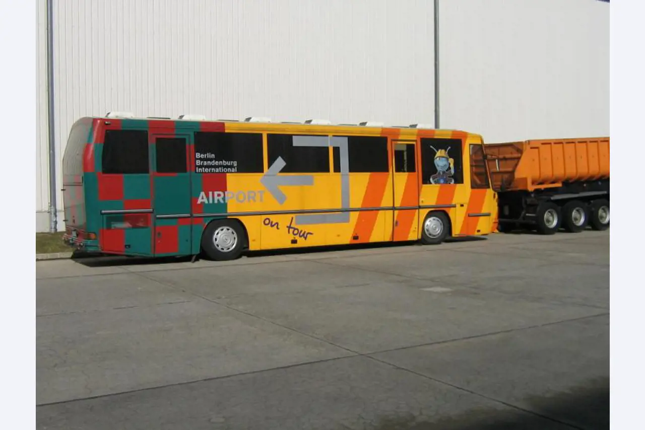 airport vehicles-5