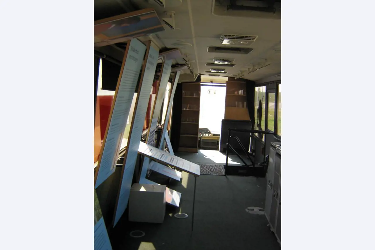 airport vehicles-7