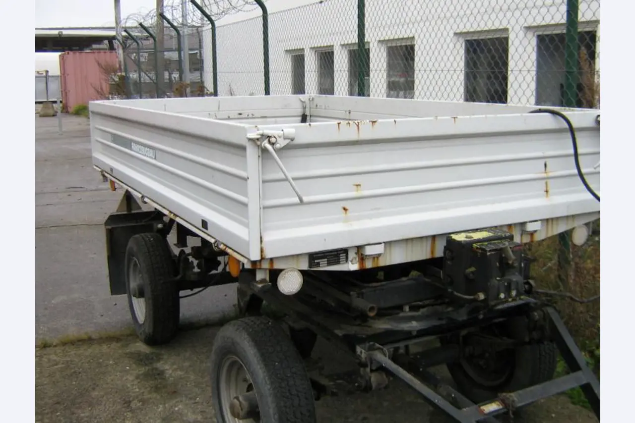 airport vehicles-1