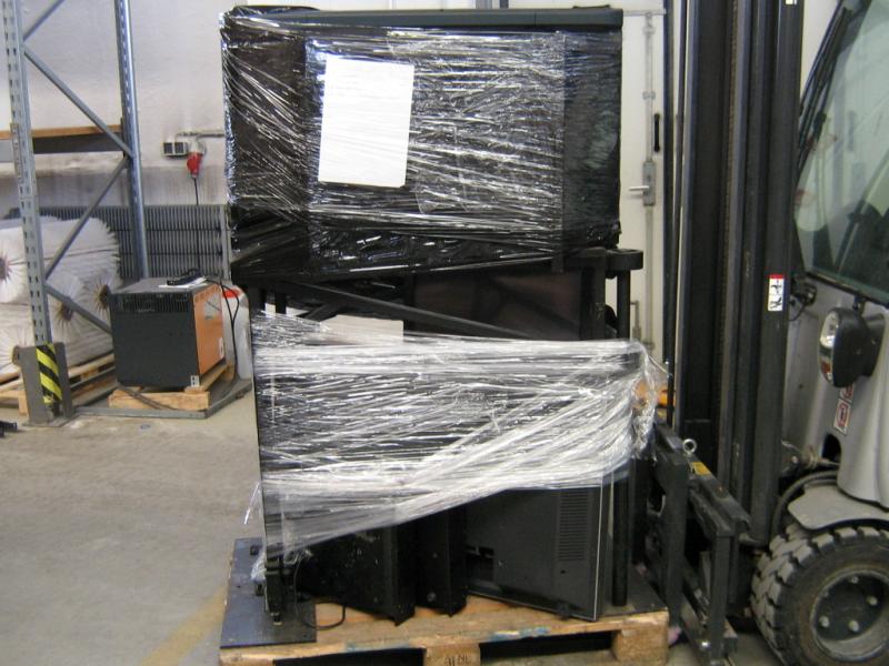 les véhicules d'aéroport qui ne sont plus utilisés-14