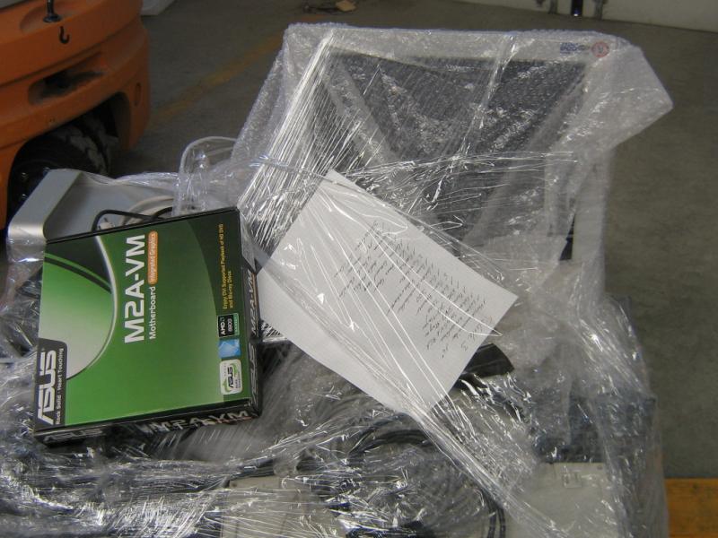 les véhicules d'aéroport qui ne sont plus utilisés-3