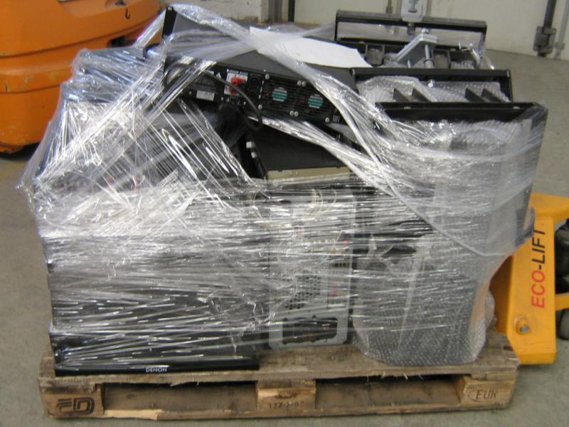 les véhicules d'aéroport qui ne sont plus utilisés-8