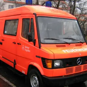 Rettungswagen/ Rettungsbus  DB 310 D-KA  Daimler Benz  310 D-KA