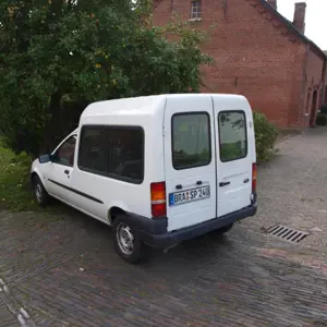 Pkw Ford Fiesta Courier Kombi