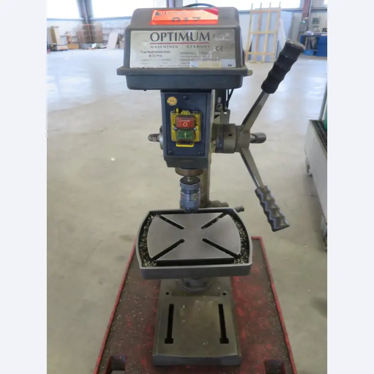 Rozsáhlý sortiment pil, soustruhů a frézek od známých výrobců.-1