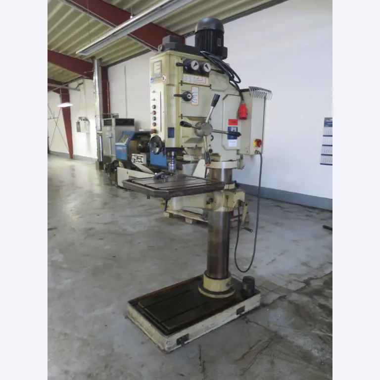 Amplia gama de sierras, tornos y fresadoras de fabricantes de renombre-1