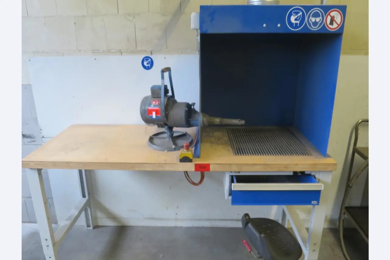 Extensive machine park of saws, lathes and milling machines from well-known manufacturers-1