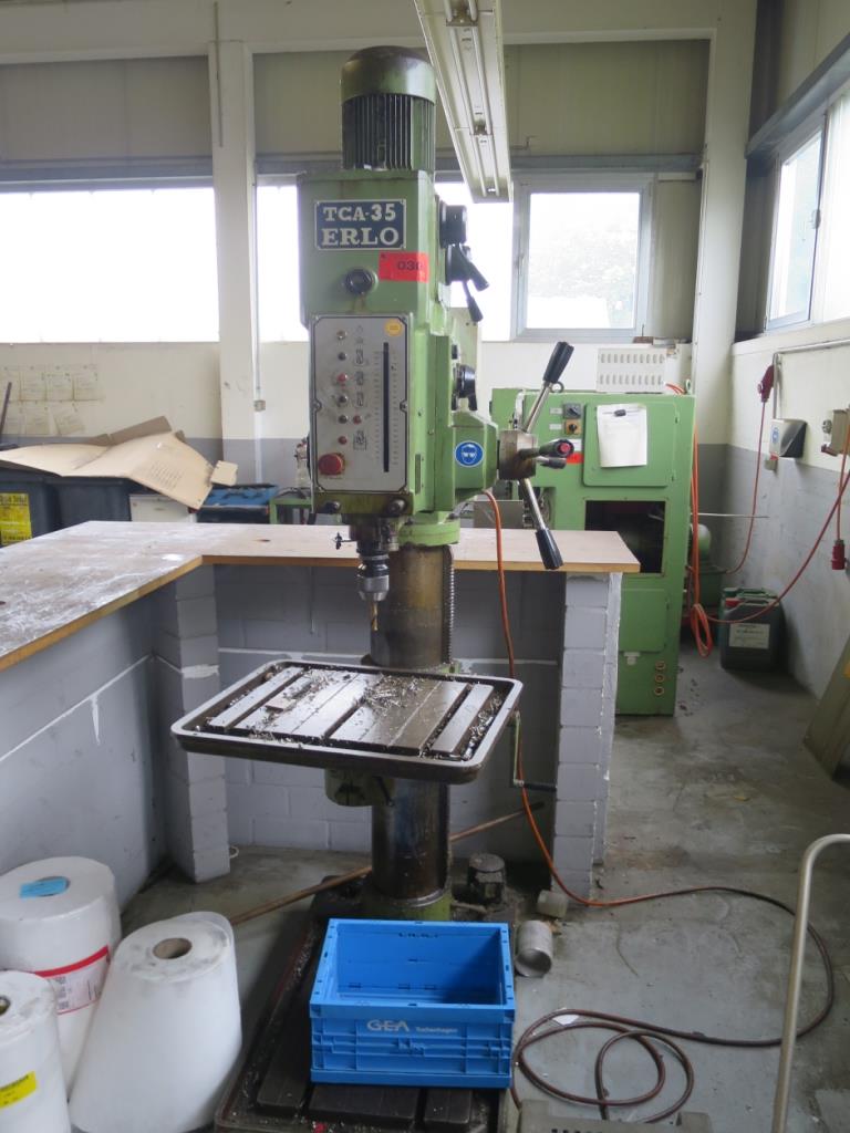 Vaste parc de machines de sciage, de tournage et de fraisage de fabricants renommés-1