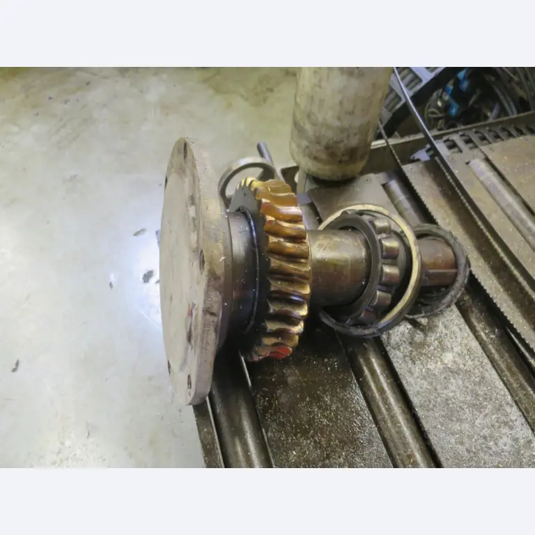 Vasta gama de serras, tornos e fresadoras de fabricantes de renome-4