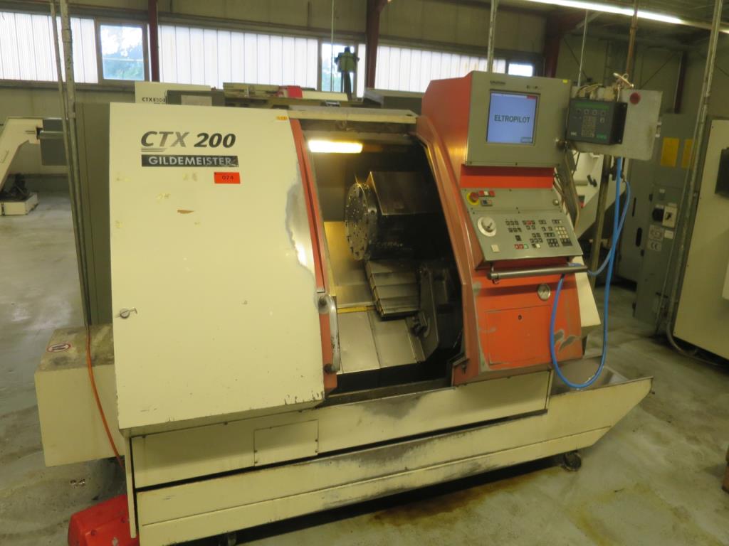 Umfangreicher Maschinenpark an Sägen, Dreh- und Fräsmaschinen namhafter Hersteller-18