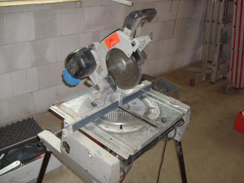 diverse gepflegte Maschinen für den Fenster-/ <br>Aluminium- und Stahlbau sowie weitere <br>gepflegte Metallbearbeitungsmaschinen, <br>Werkstatteinrichtung, u.v.a.m.-2