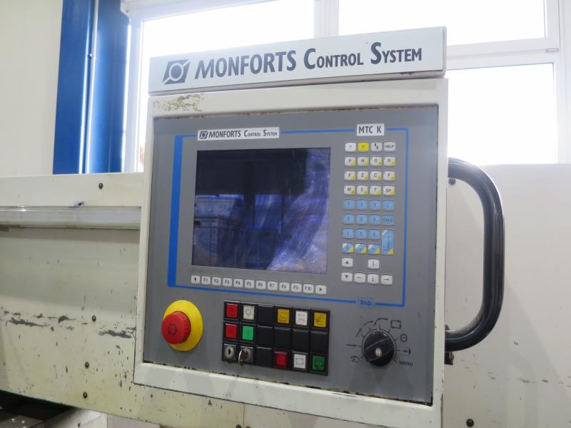 well-maintained CNC lathe-15