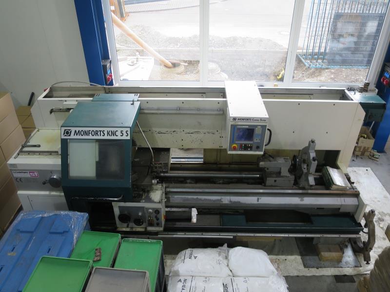 well-maintained CNC lathe-4