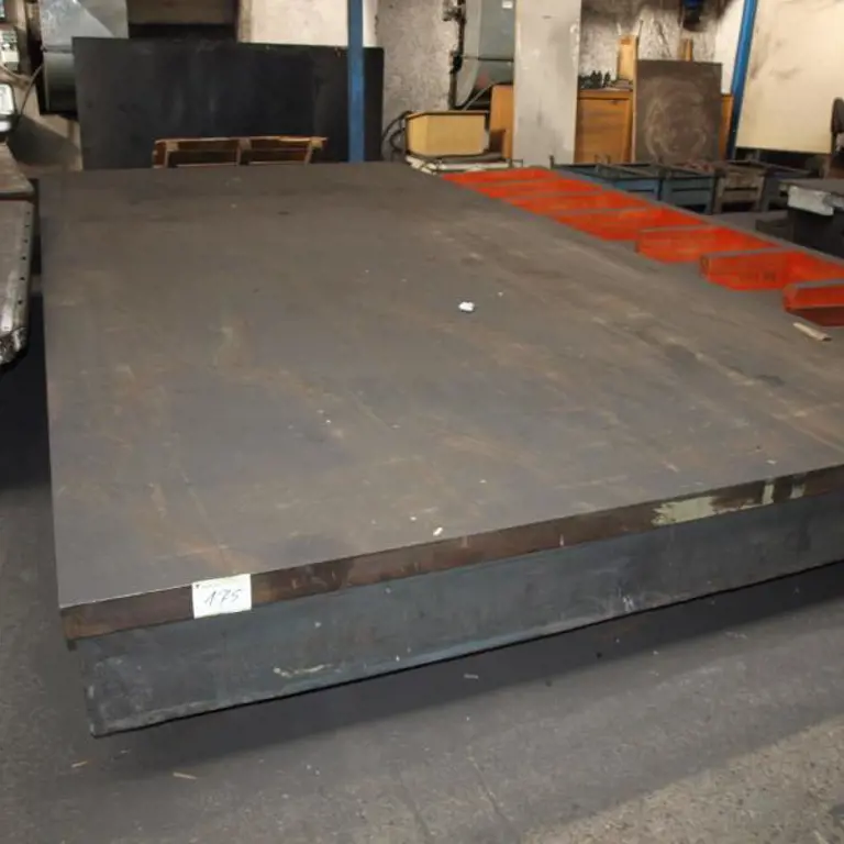 Measuring and clamping plate