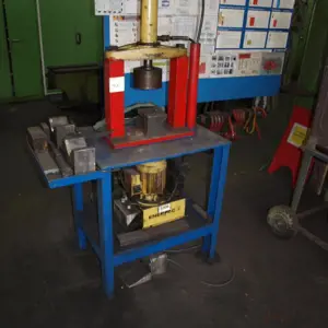 Hydraulic workshop press Enerpac