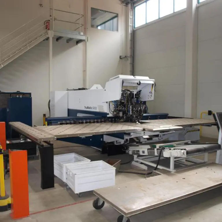 CNC-Stanz-Laser-Maschine Trumpf Typ TruMatic 6000