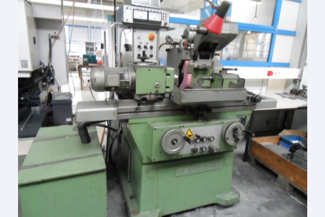 AB-CNC Technik Feinmechanikvorrichtungsbau GmbH-1