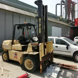 Diesel forklift truck (71) Hyster H-4 XL 5