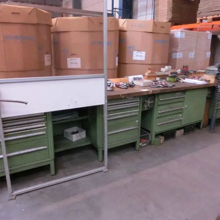 3 work benches Garant