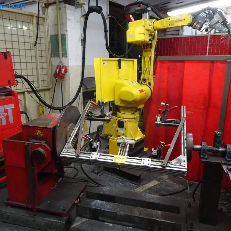 welding robot (ROBO 15) Fanuc Robot M-16i