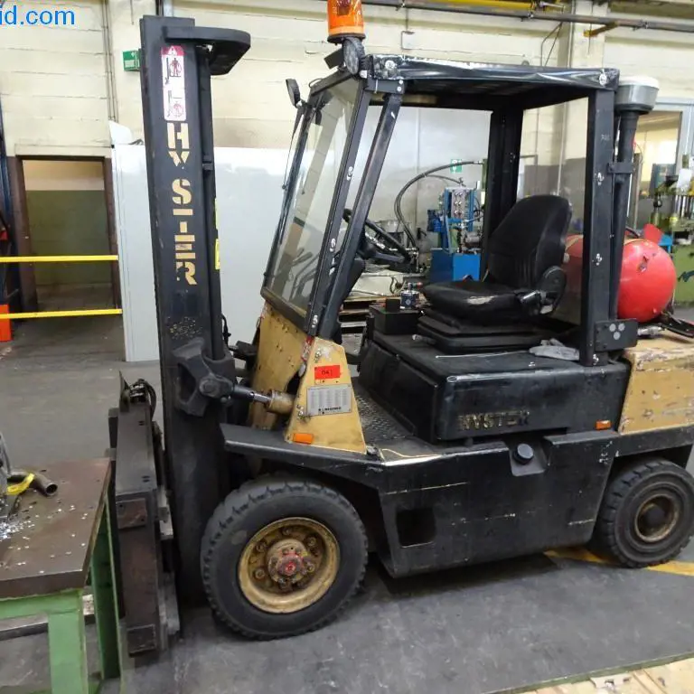 gas-powered forklift truck Hyster H2-50XL