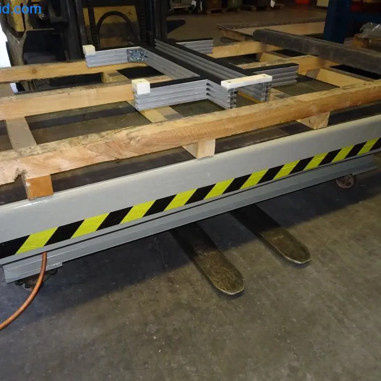 scissor lifting table