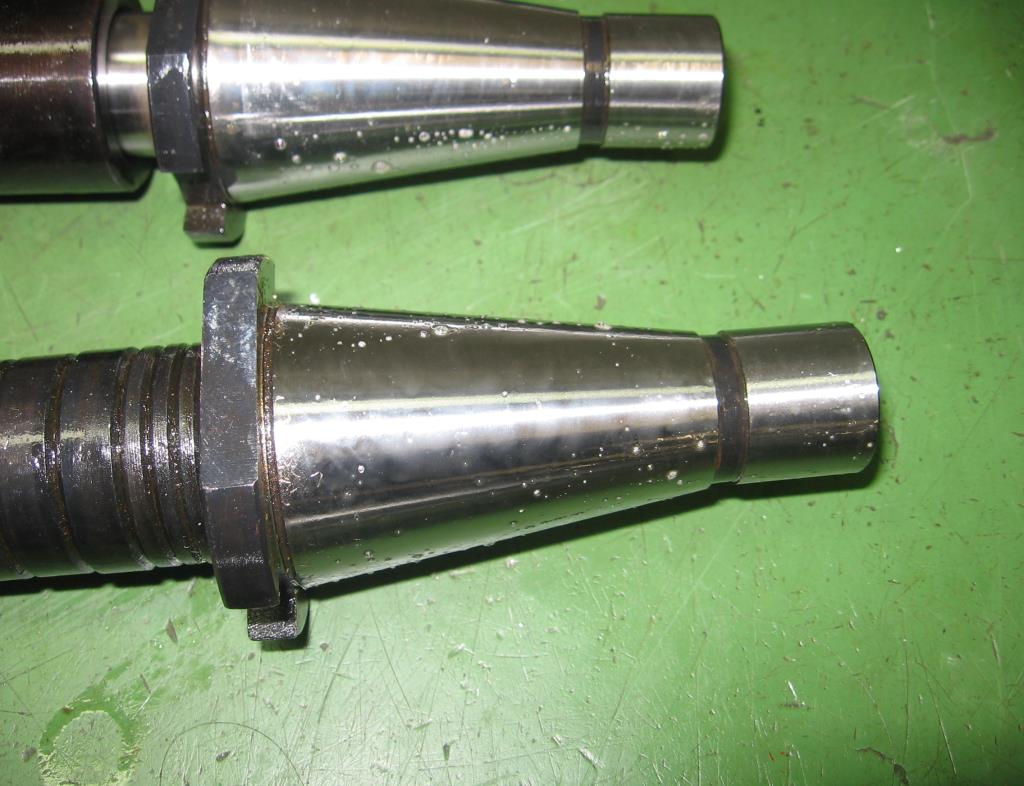 Različna laboratorijska oprema in mobilni regalni sistem-17