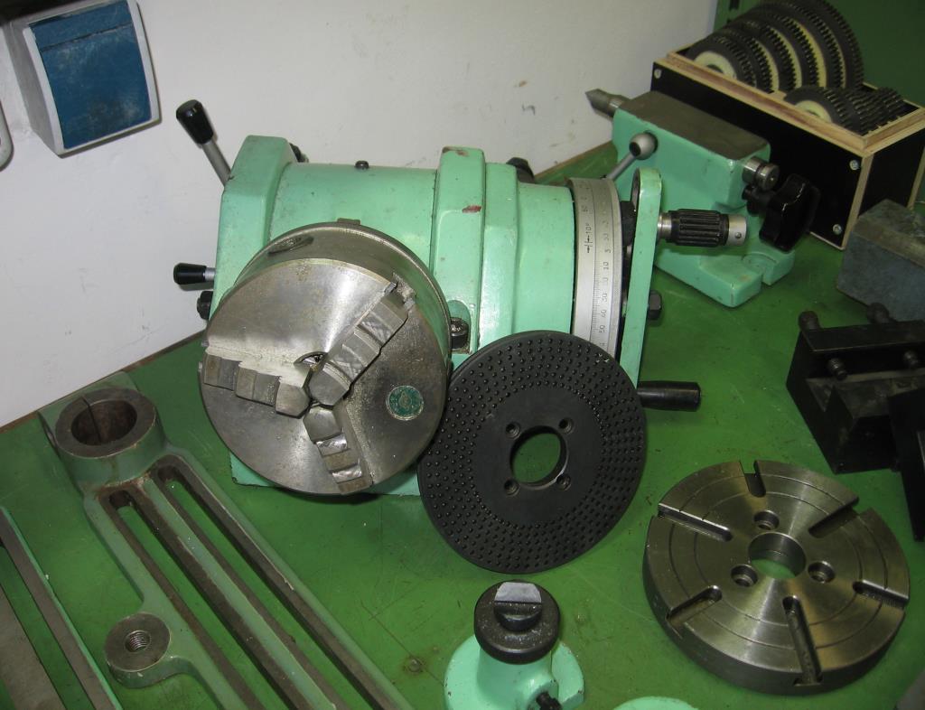 Različna laboratorijska oprema in mobilni regalni sistem-5